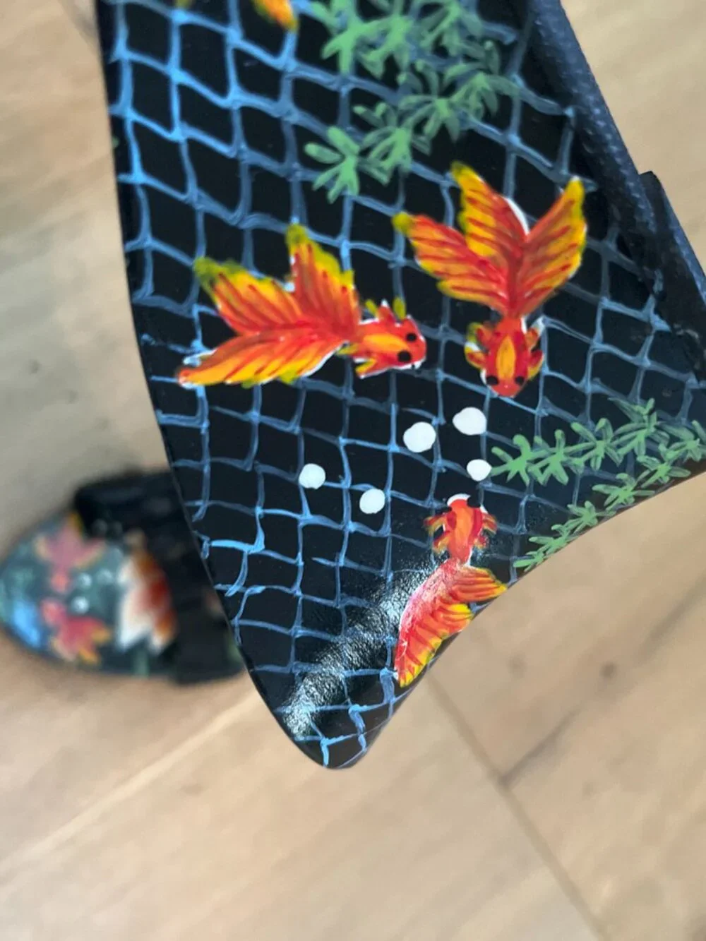 Rare Vintage Beverly Feldman Hand Painted Mermaid Fish Scene Wedge Sandals Black